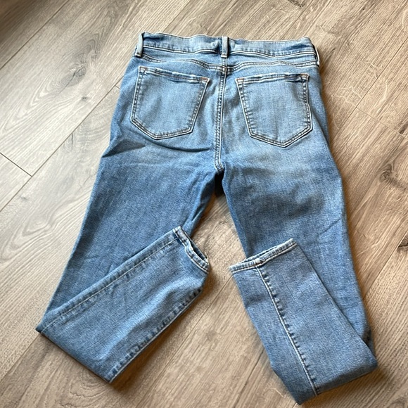 Like new Loft High Waisted Petite Blue Jeans . - Picture 6 of 6